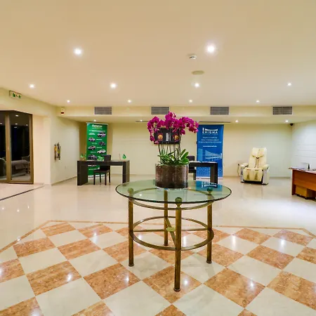 Hotel Olympian Bay Grand