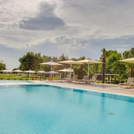 Hotel Olympian Bay Grand 4*